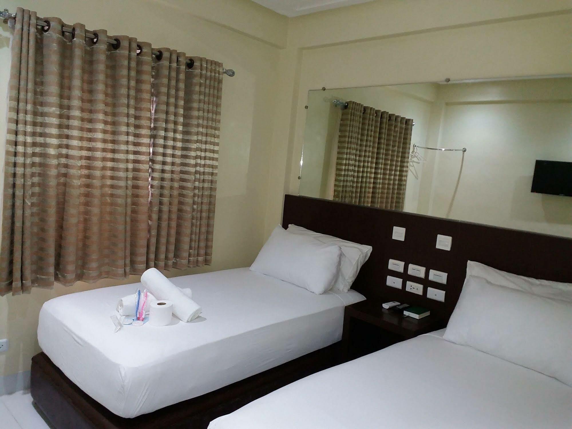 Boracay Midtown Hotel Balabag  ภายนอก รูปภาพ