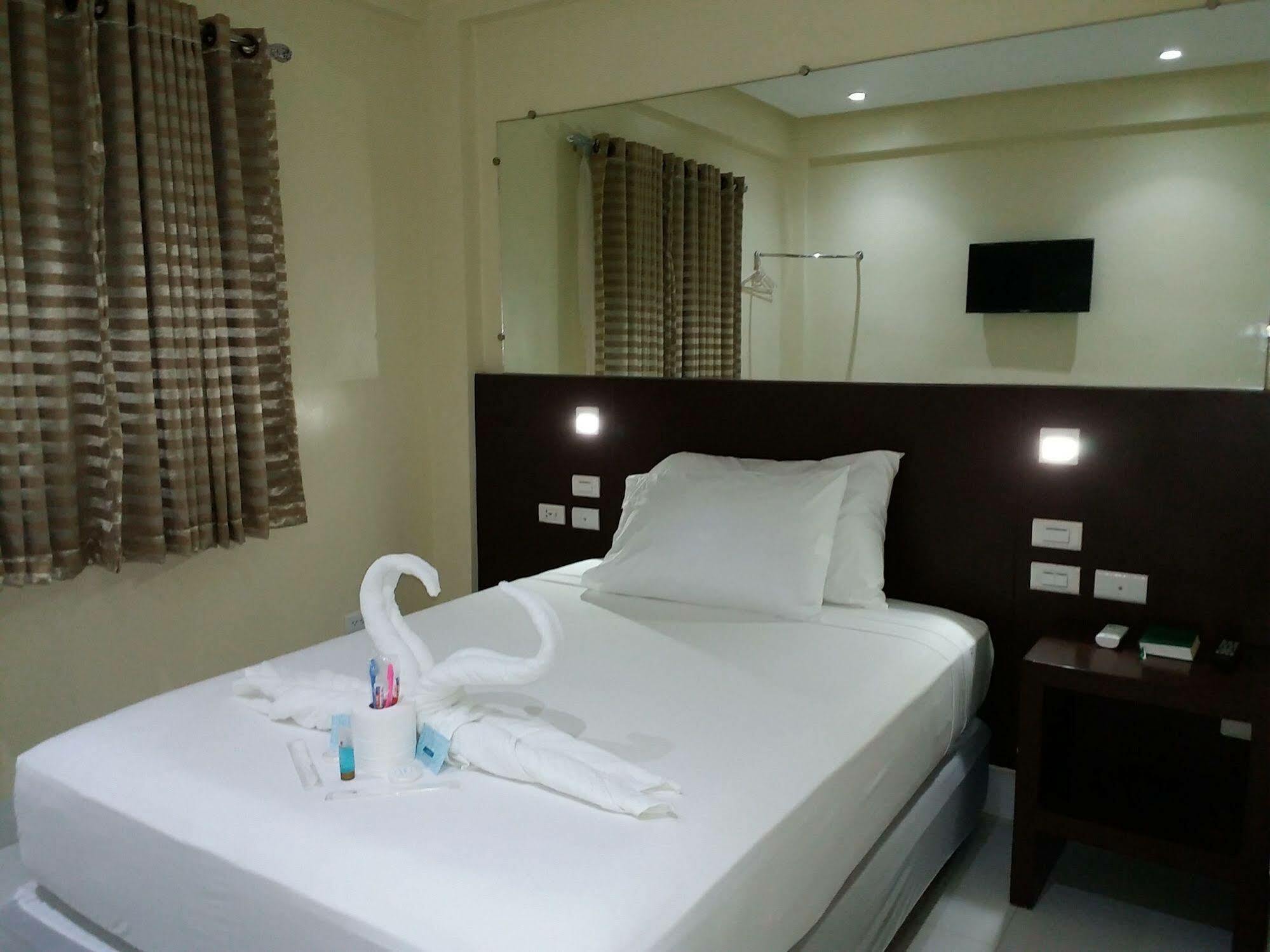 Boracay Midtown Hotel Balabag  ภายนอก รูปภาพ